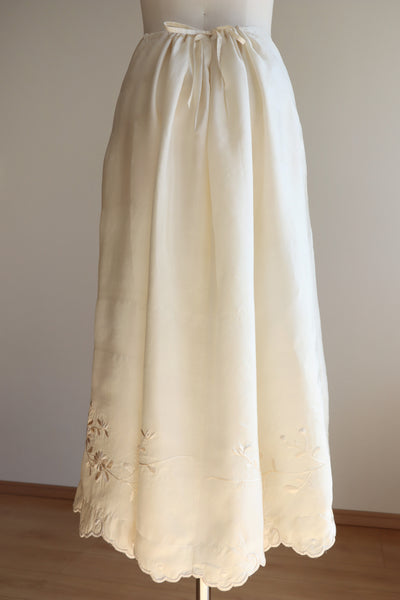 1920s Cream Silk Skirt