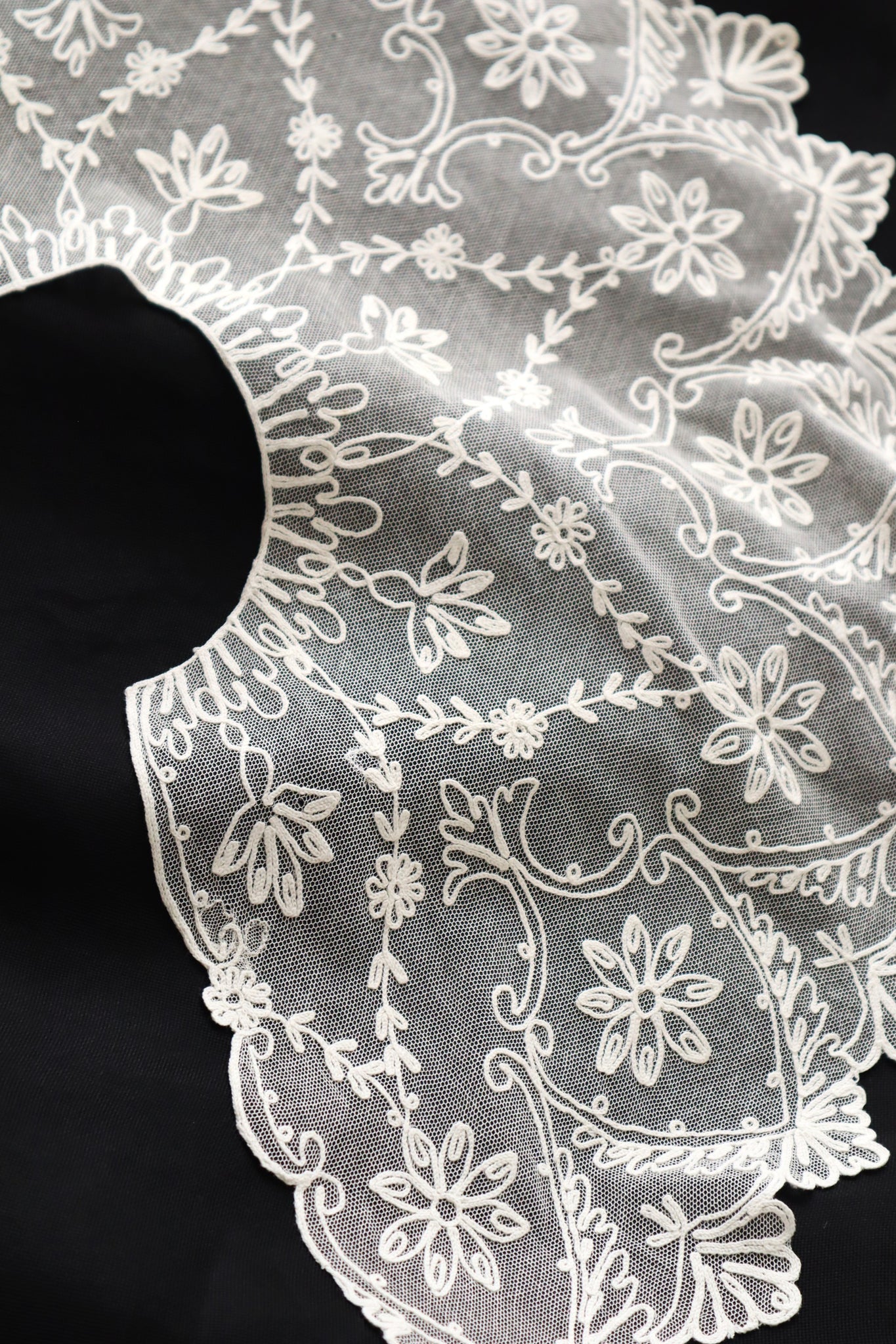 1920s French Tambour Embroidered Cotton Tulle Cape Collar