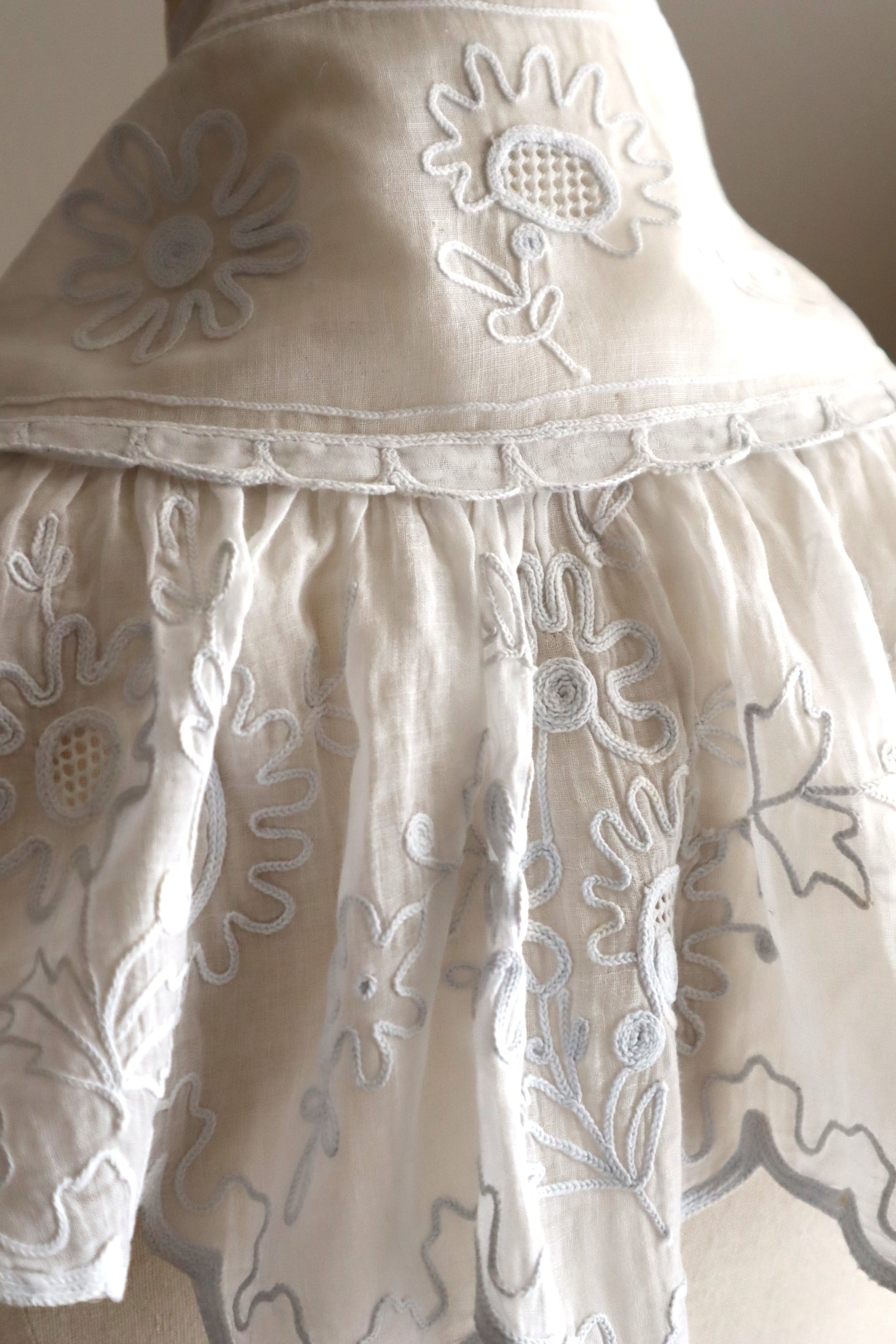 1900s French Cornely Tambour Embroidered Cape Collar
