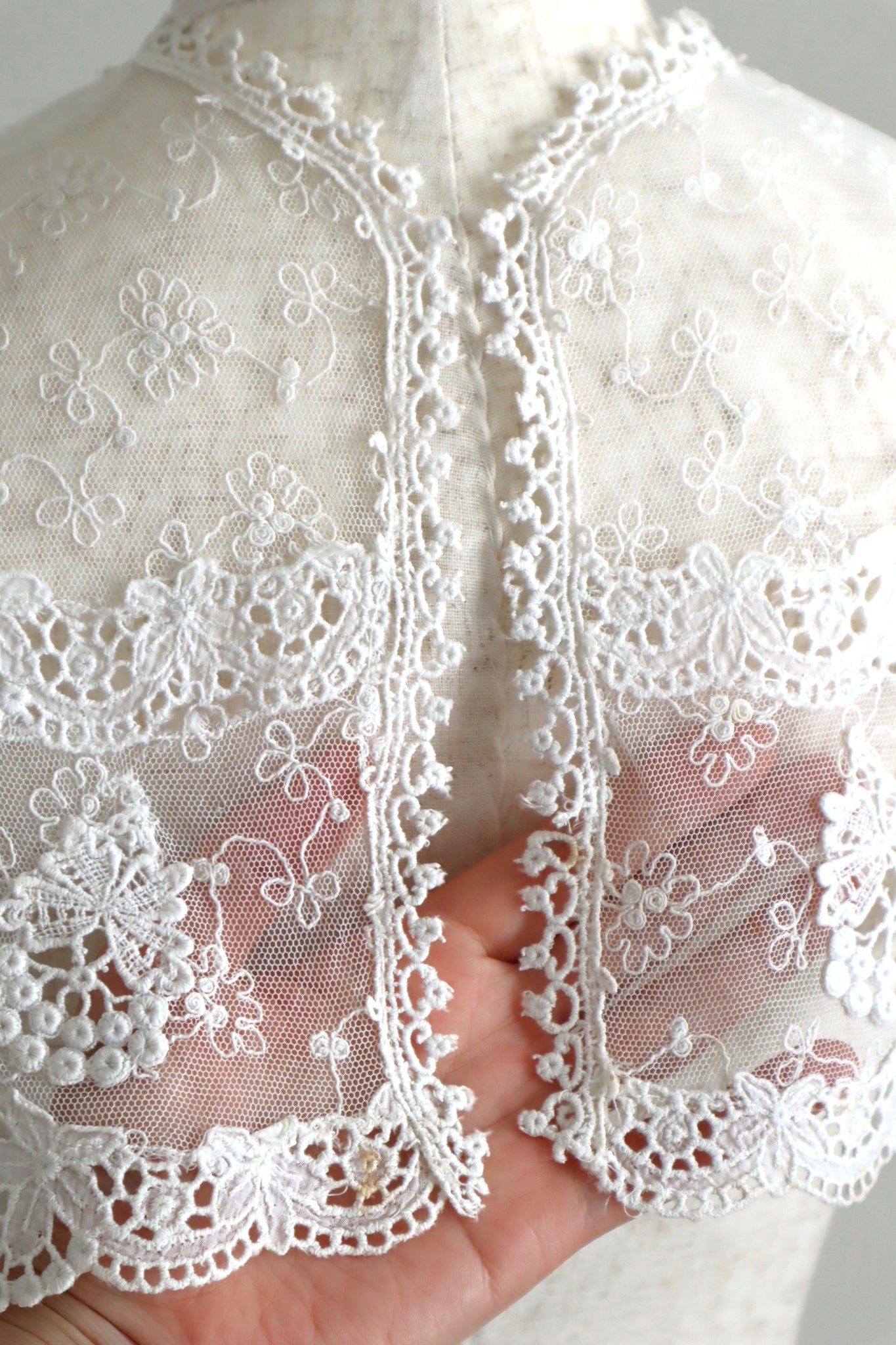 1910s–1920s Embroidered Tulle Lace Collar