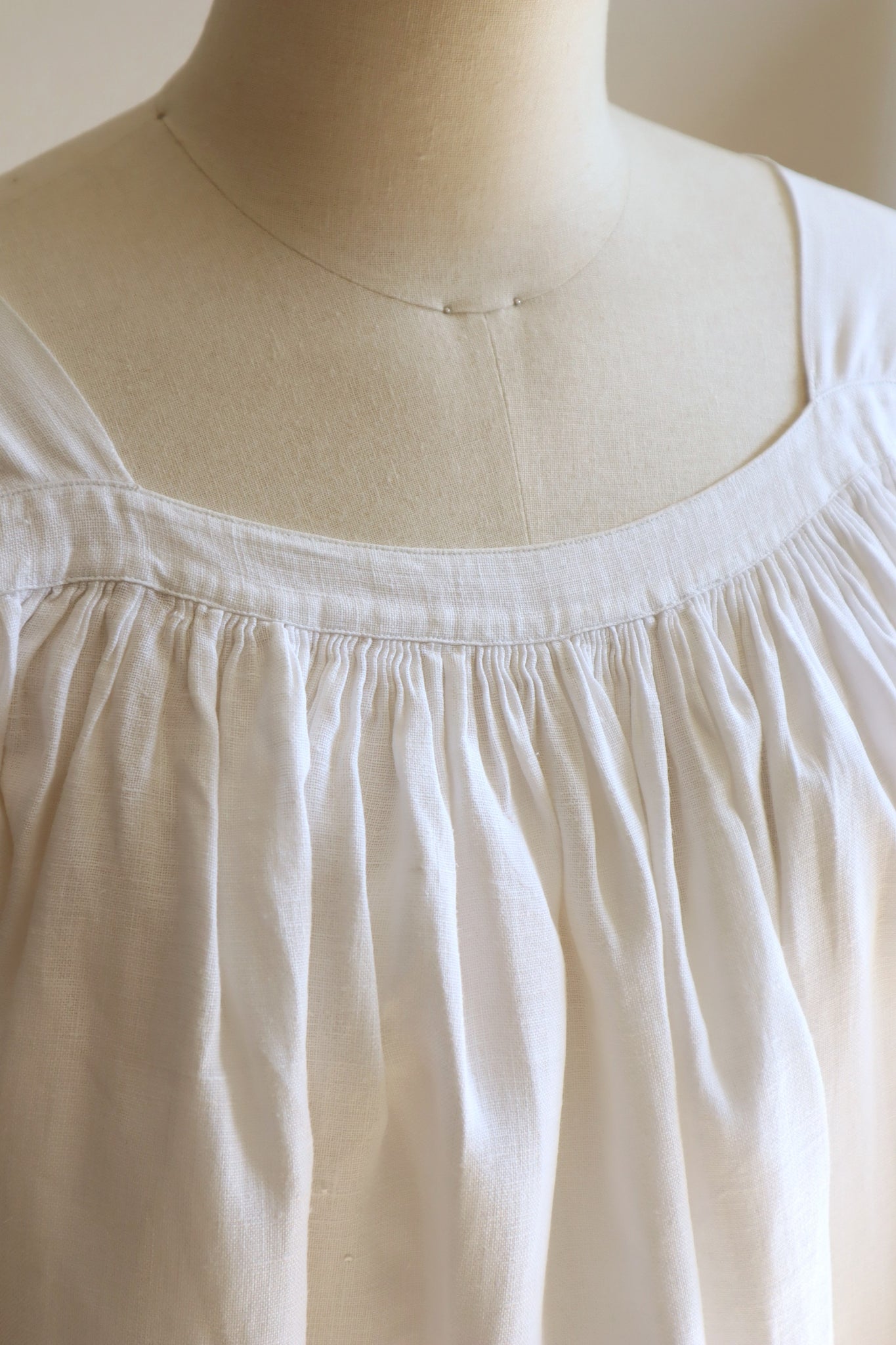 1950s White Linen Church Smock