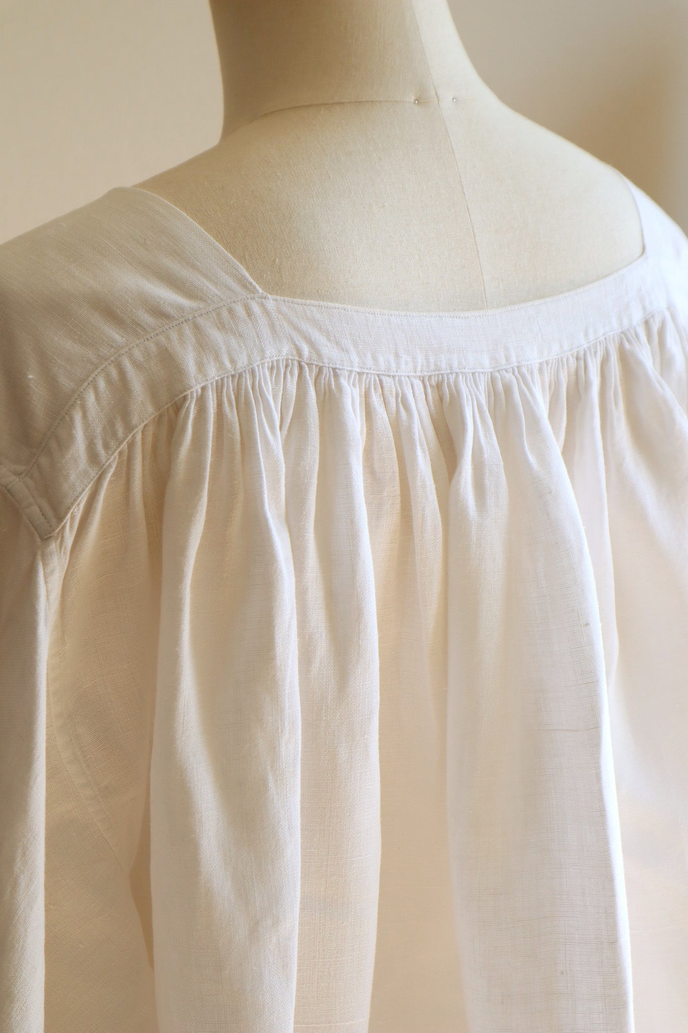 1950s White Linen Church Smock