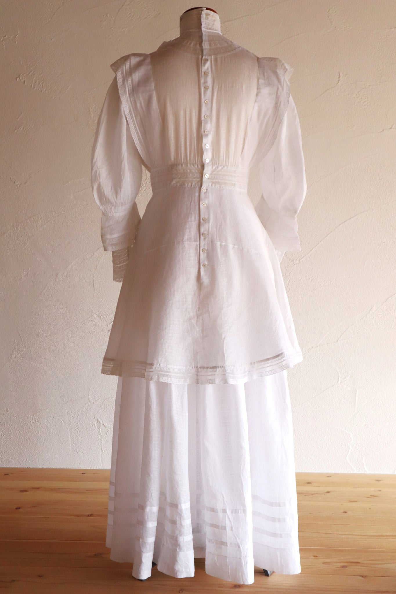 1900s Edwardian Pigeon Breast Cotton Day Dress