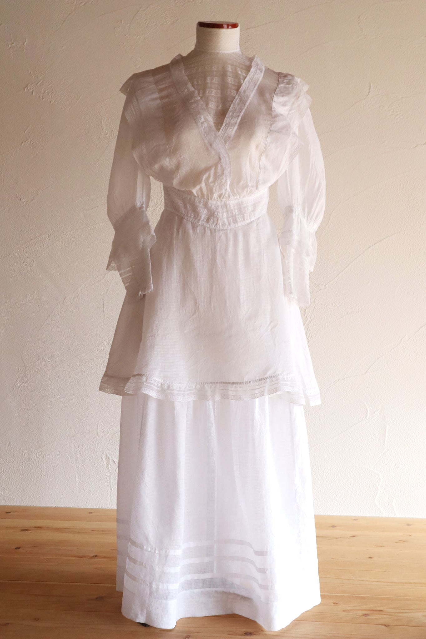 1900s Edwardian Pigeon Breast Cotton Day Dress