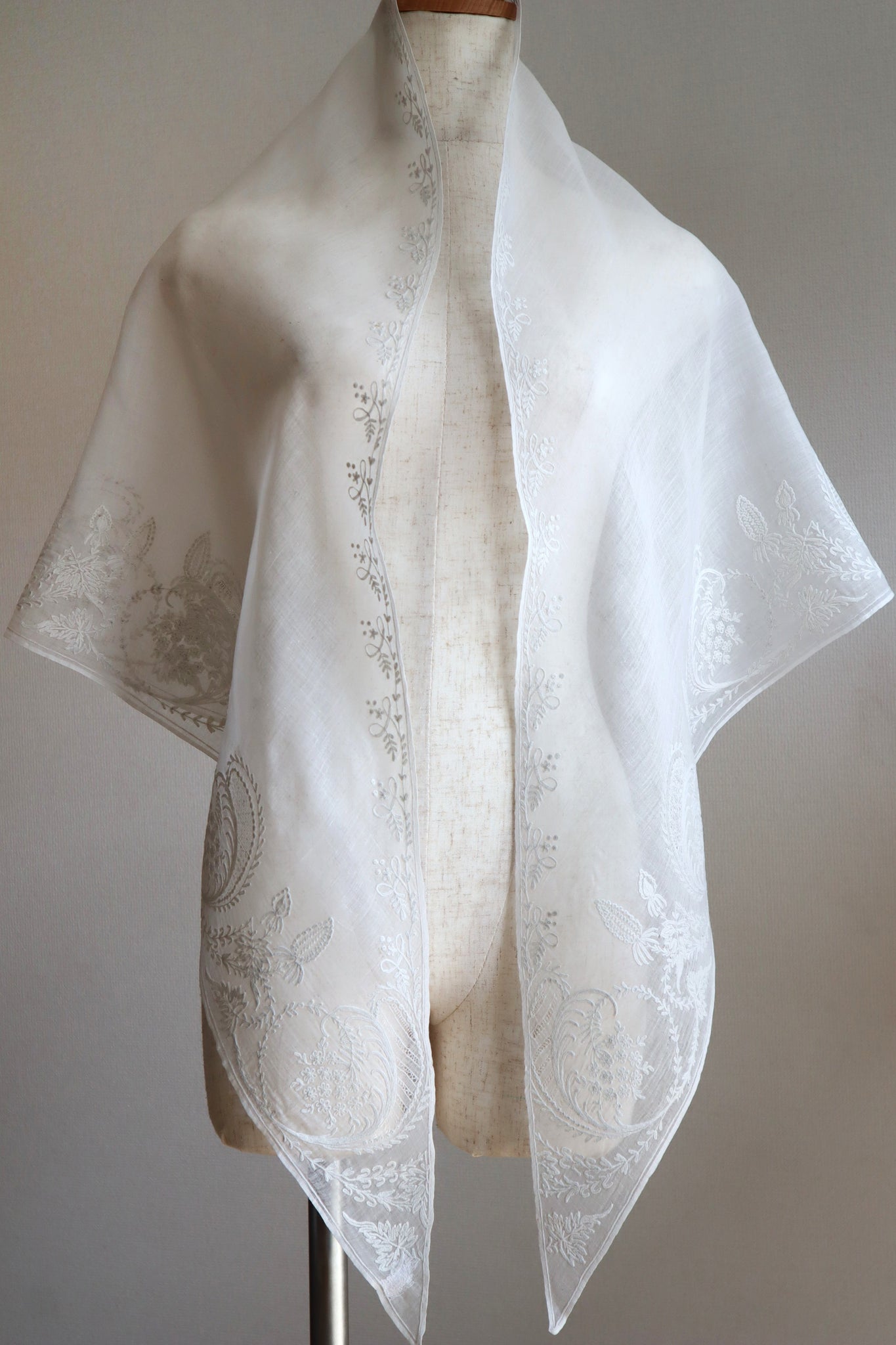 19th Tambour Embroidery Muslin Fitchu