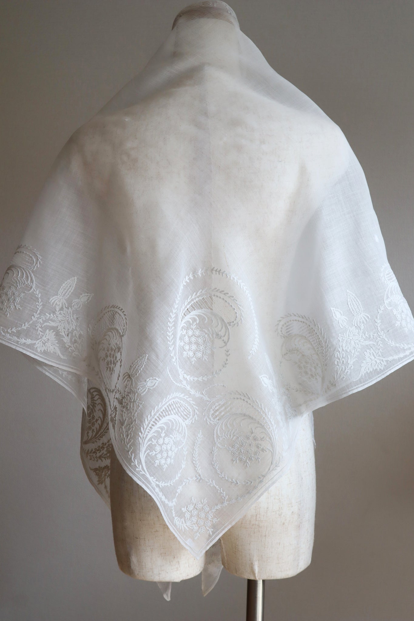 19th Tambour Embroidery Muslin Fitchu