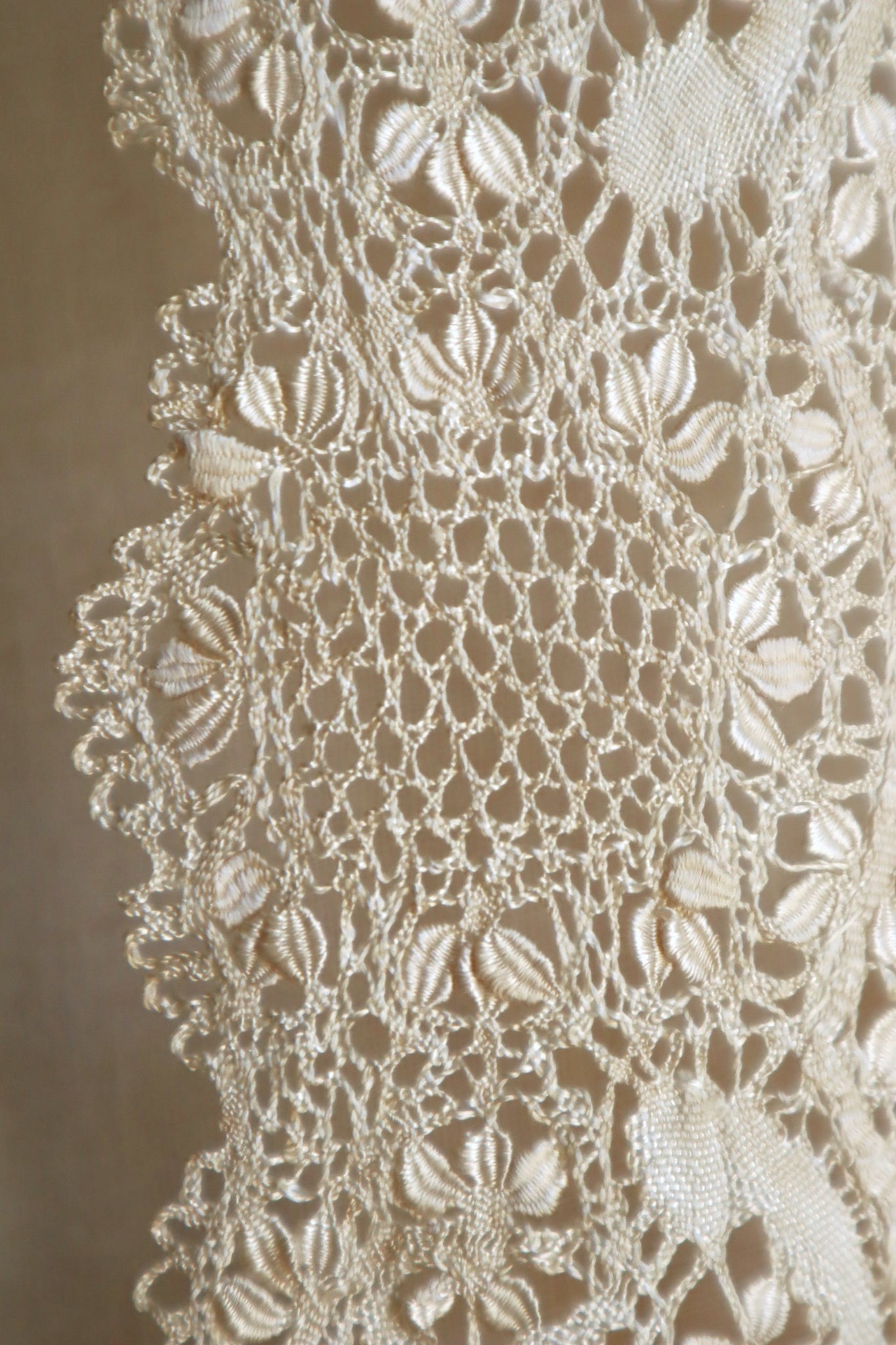 1900s Silk Maltese Lace Shawl