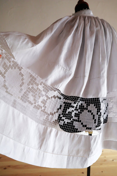 1900s French Handworked Filet Lace Church Cotta