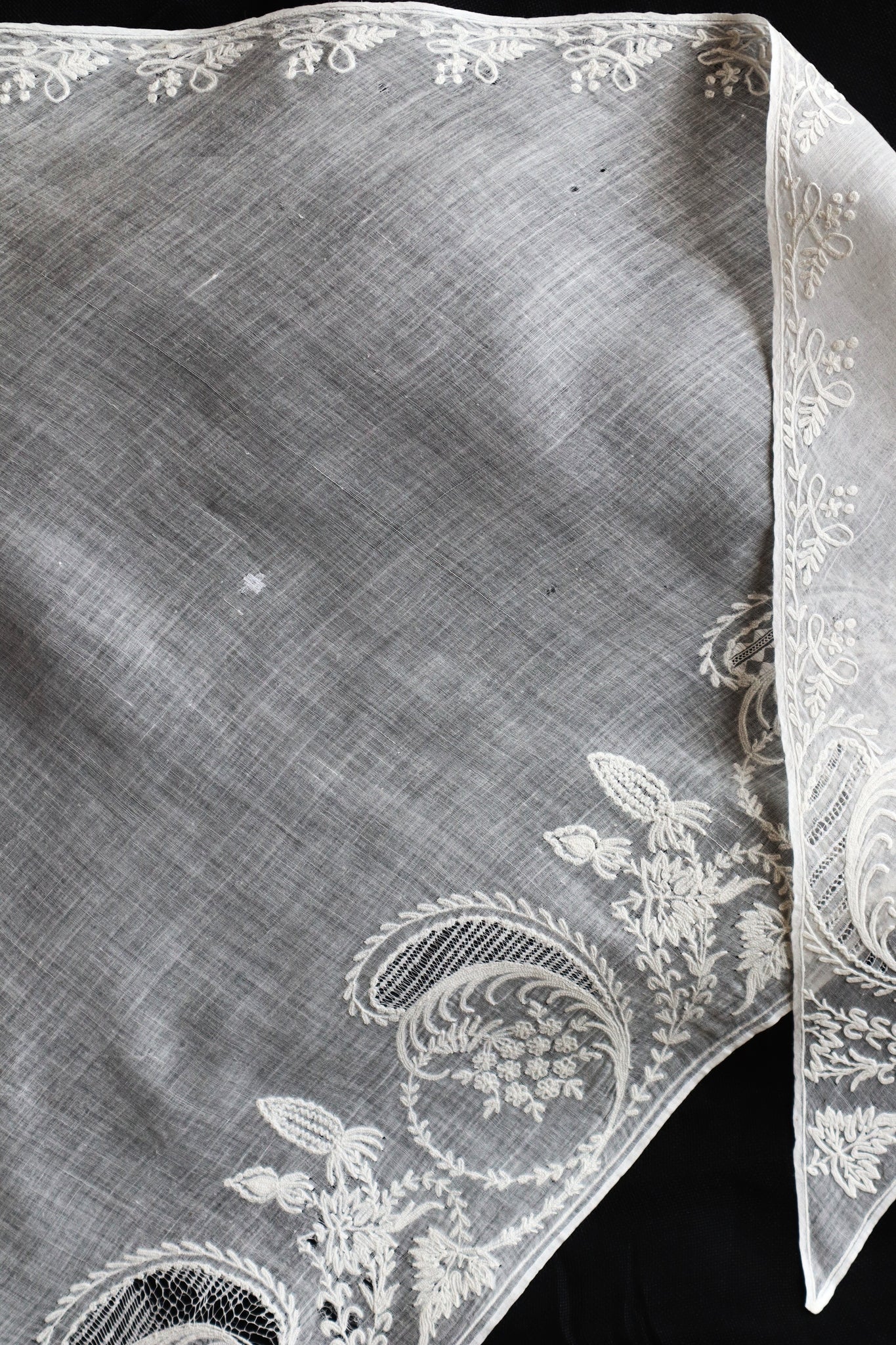 19th Tambour Embroidery Muslin Fitchu