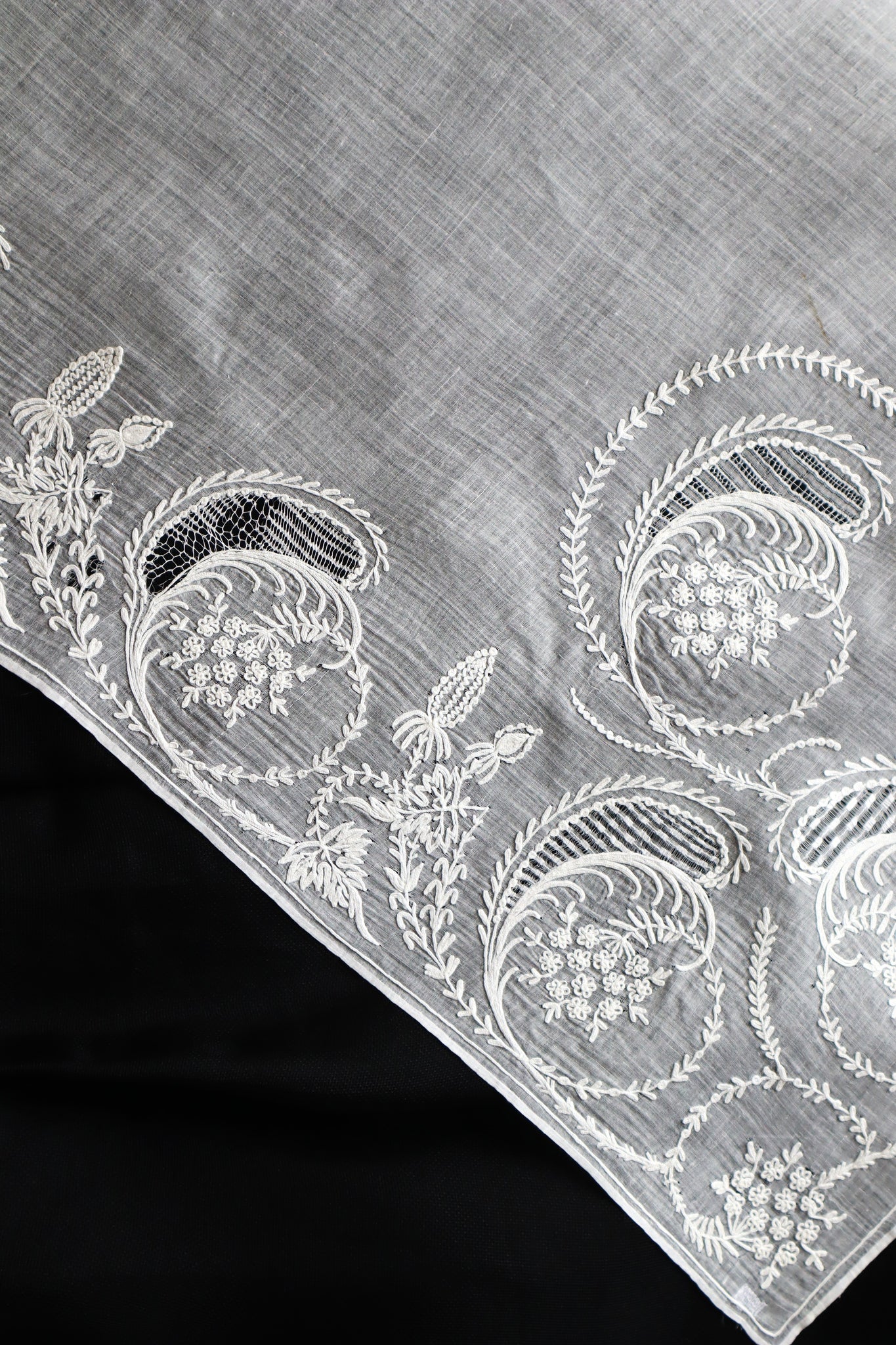19th Tambour Embroidery Muslin Fitchu