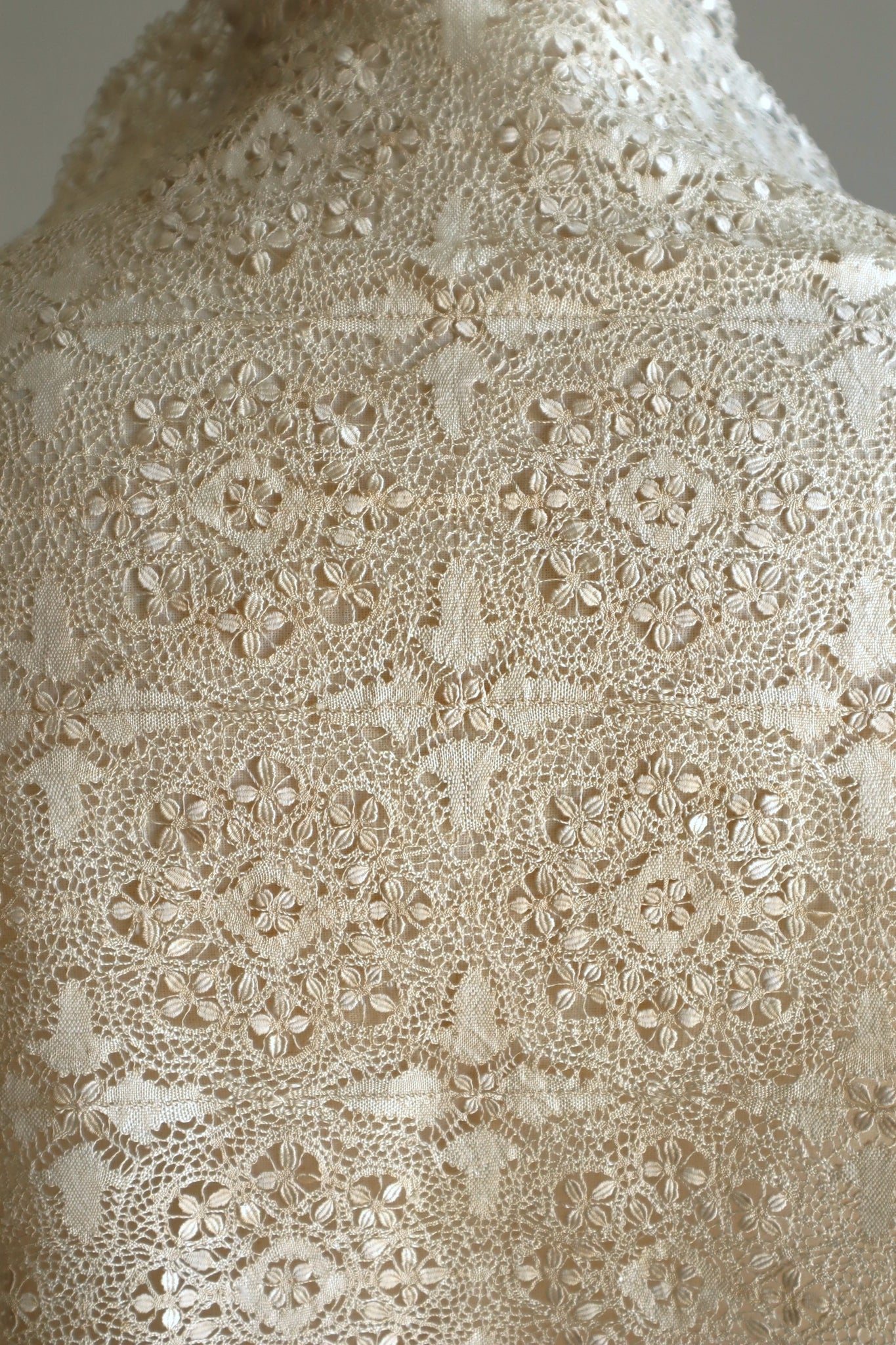 1900s Silk Maltese Lace Shawl