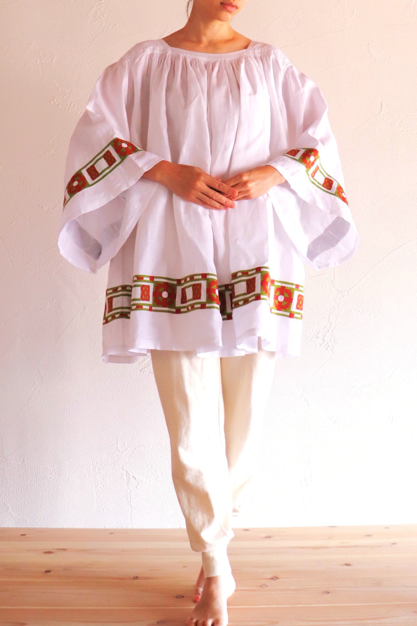 1950s White Linen Church Smock