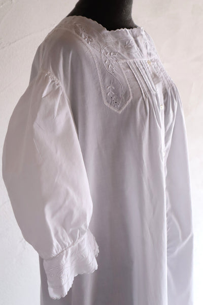 1900s French Hand-Sewn White Cotton Dress
