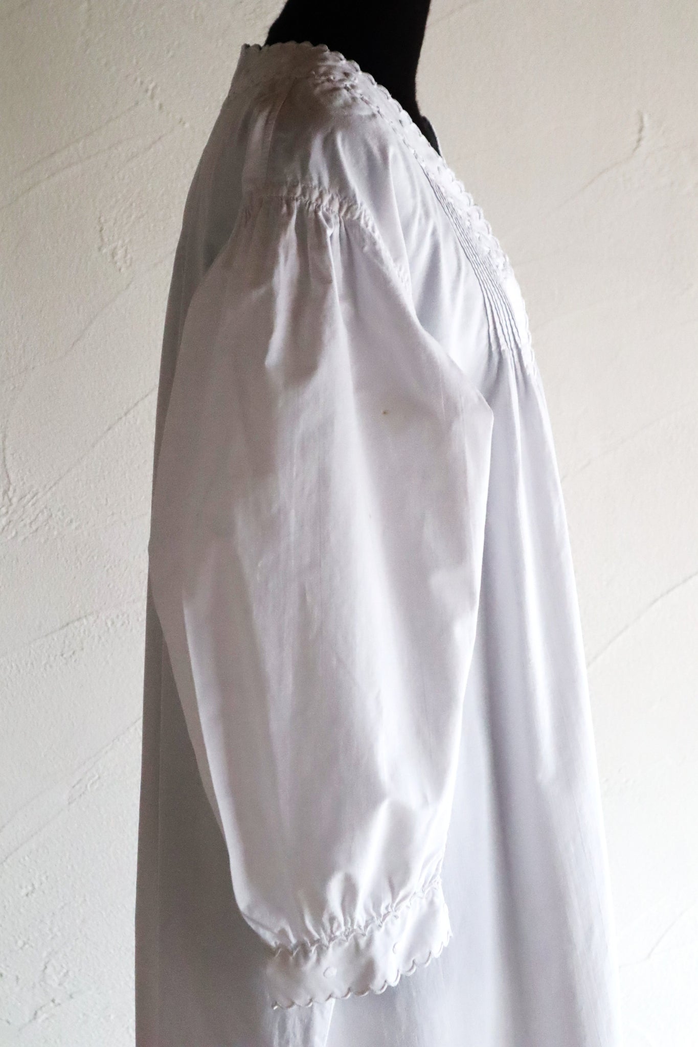 1900s French Hand-Sewn White Cotton Monogrammed Day Dress