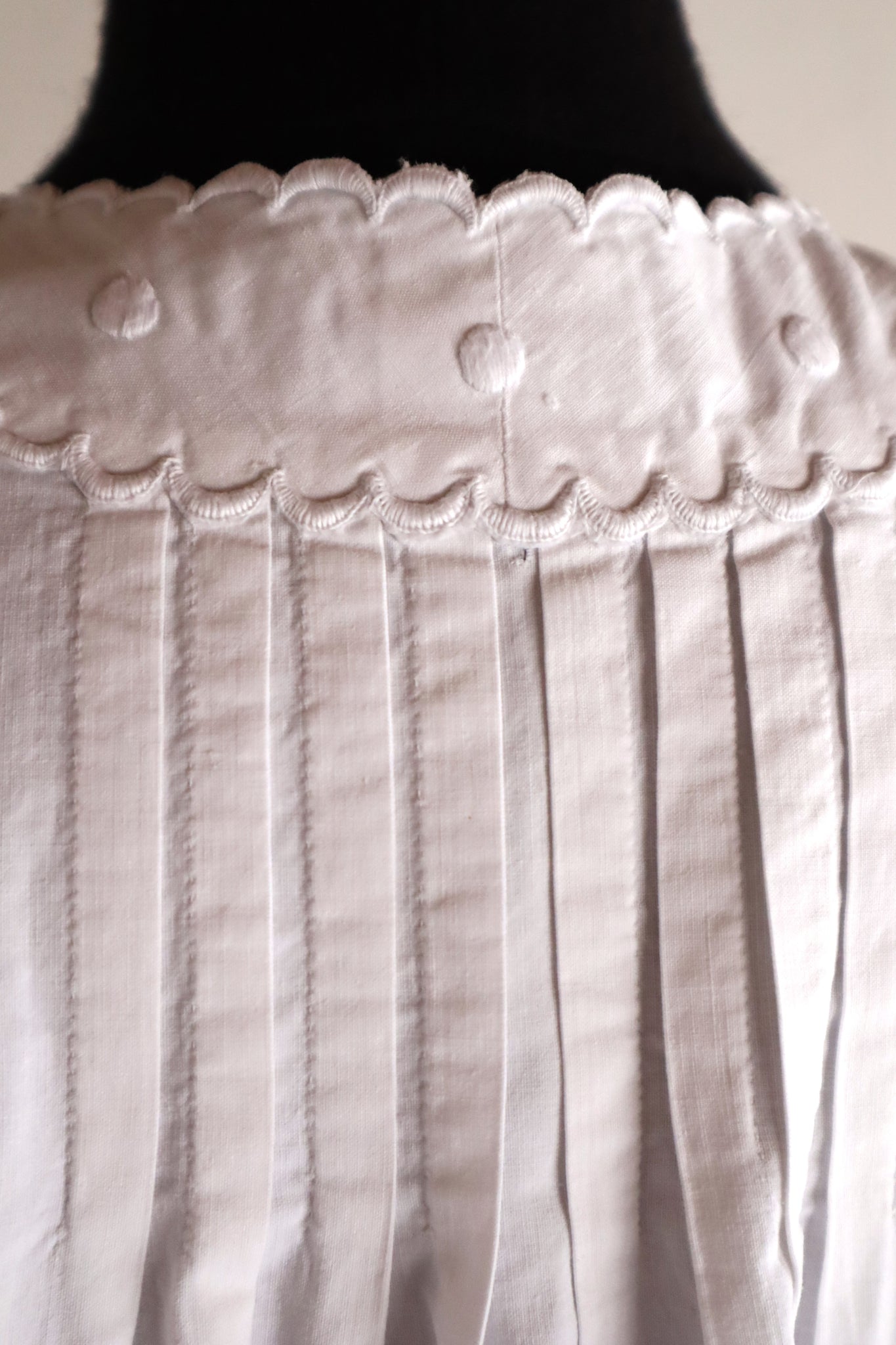 1900s French Hand-Sewn White Cotton Monogrammed Day Dress