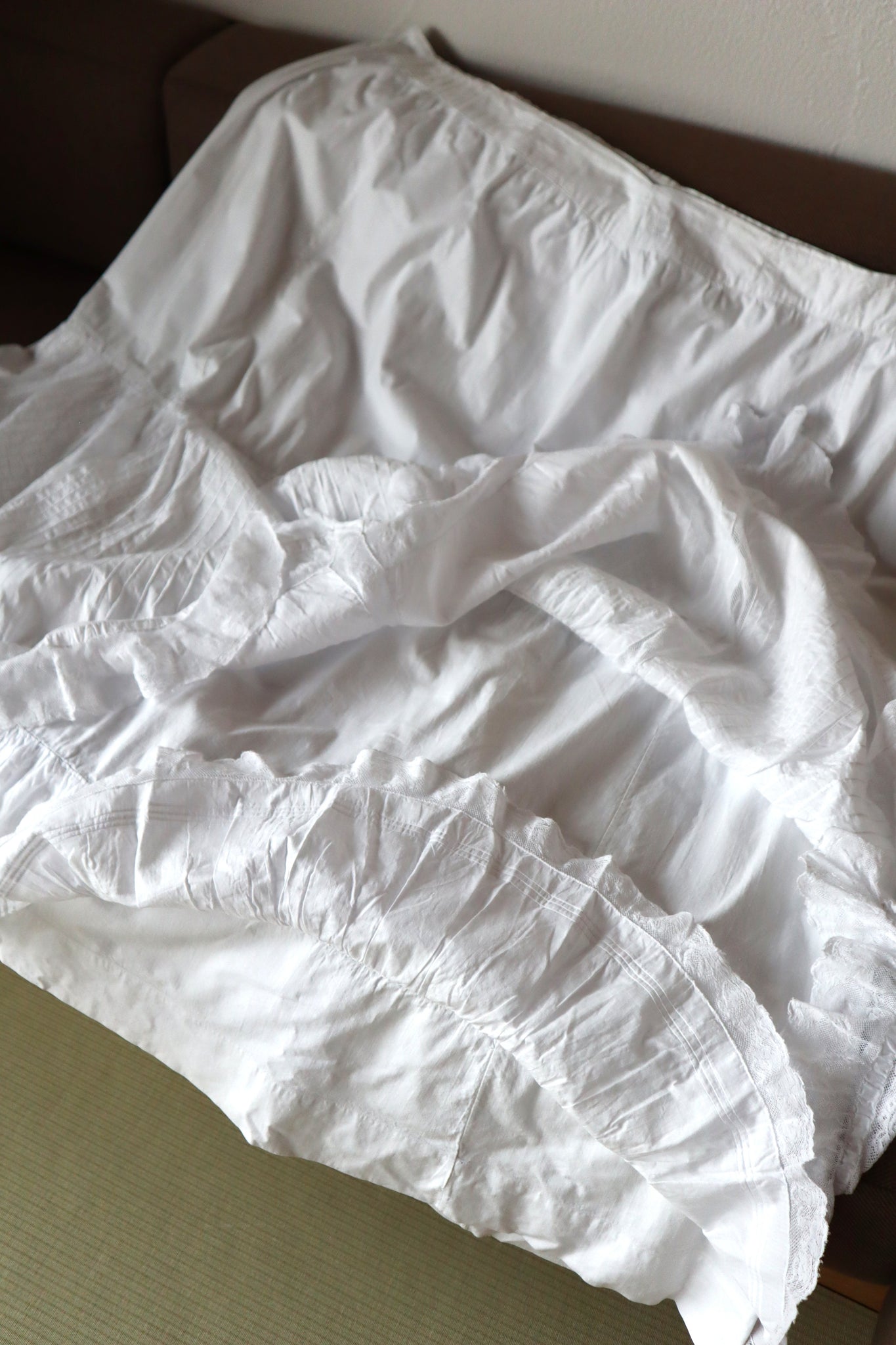 1900s French Valenciennes Lace Layered Cotton Petticoat Skirt
