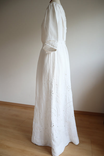 1900s Hand Embroidered White Linen Dress M