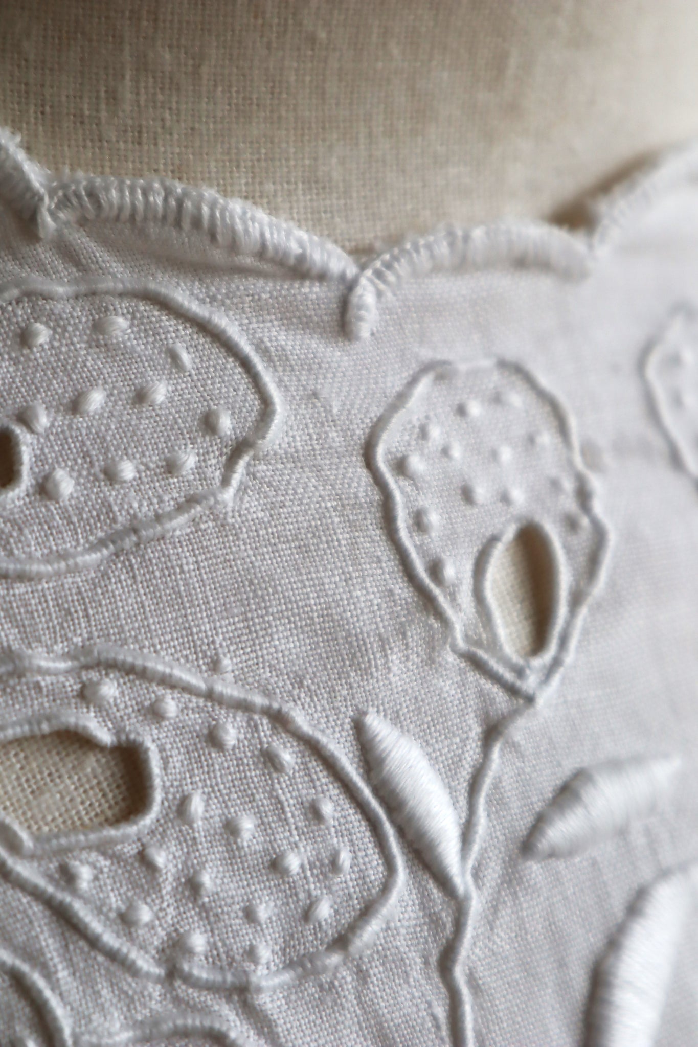 1900s Hand Embroidered White Linen Dress M