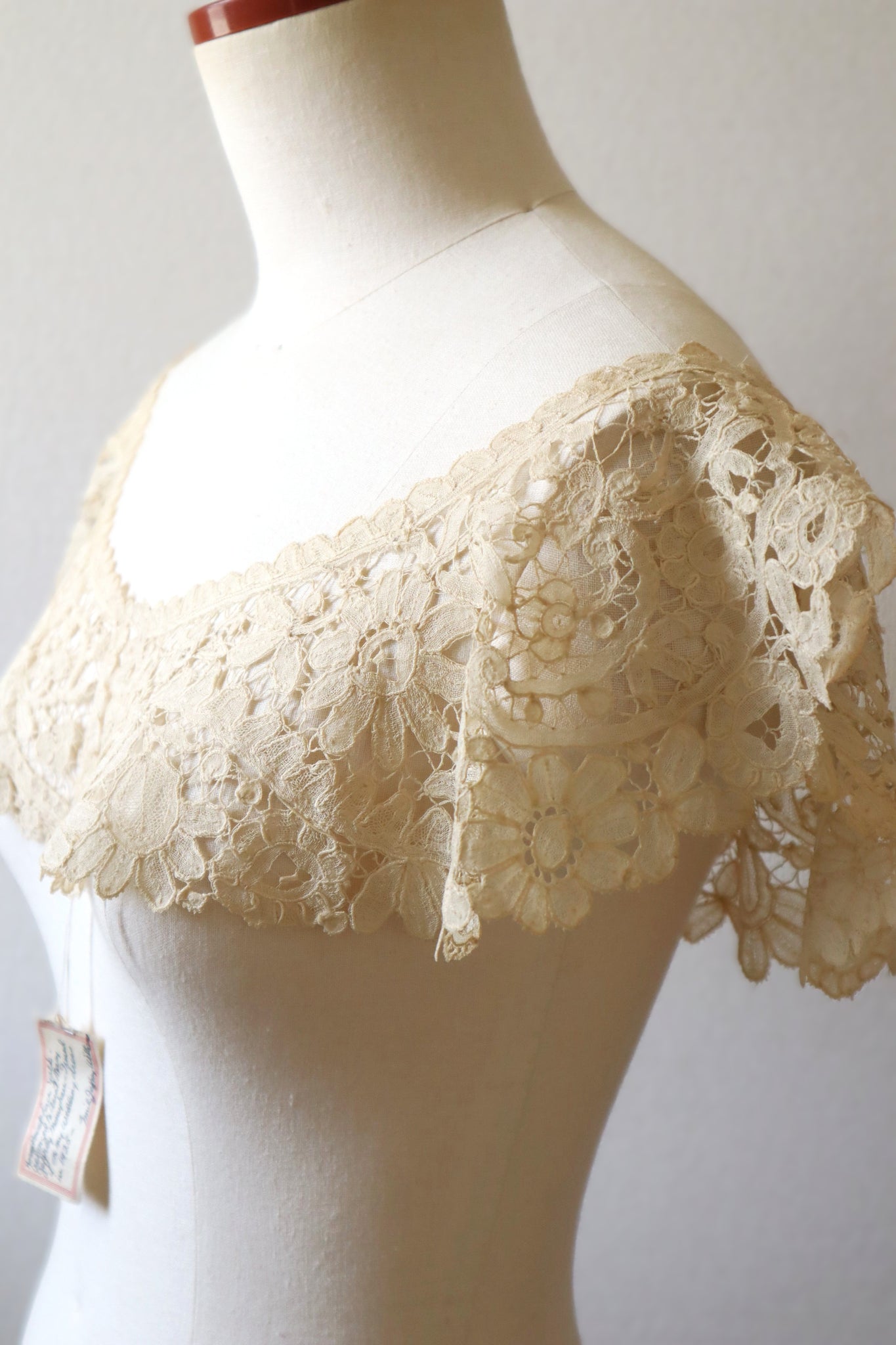19th Brussels Duchesse Bobbin Lace Collar