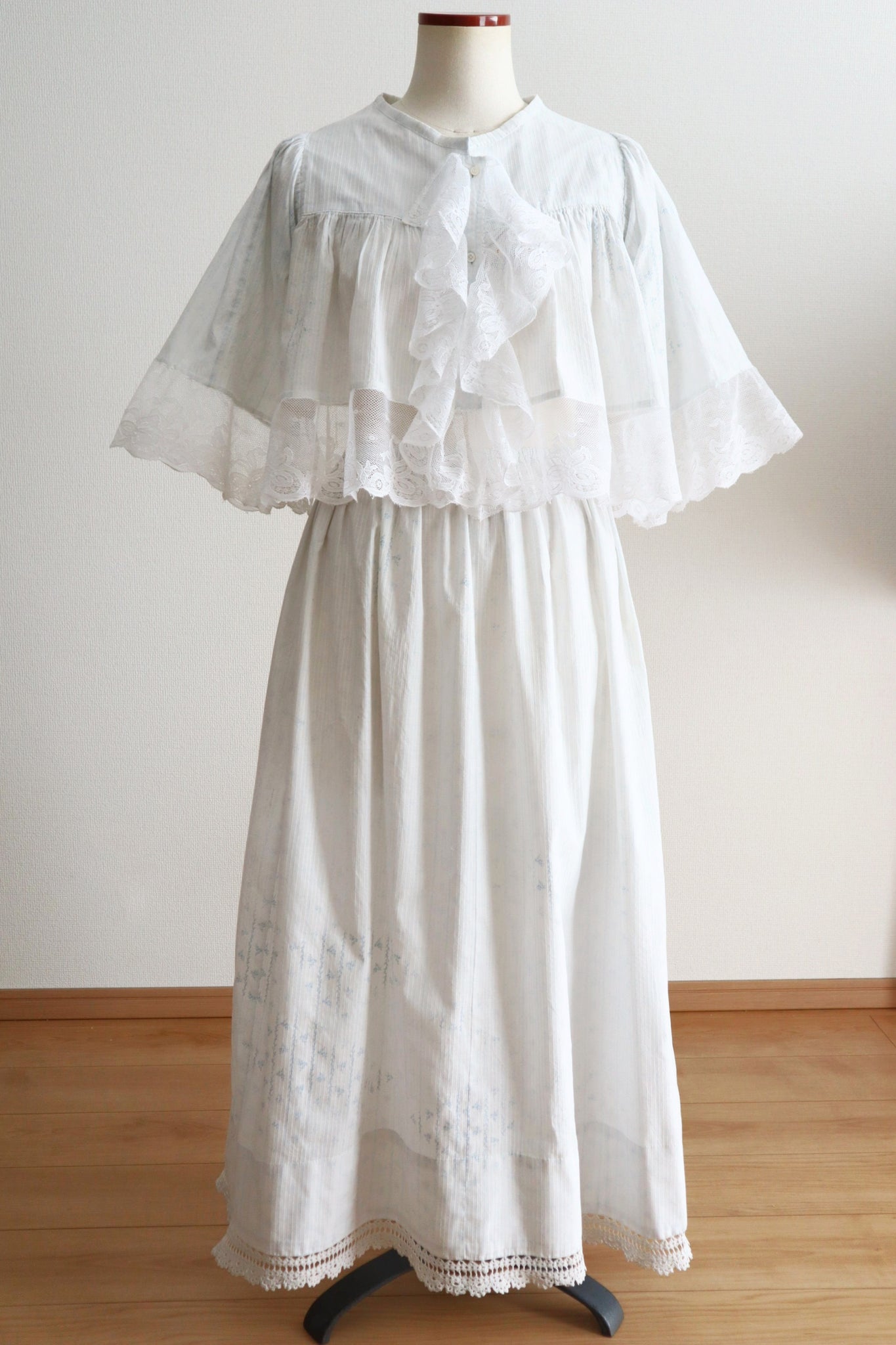 Romantic Blue Floral Bed Jacket – Handcrafted