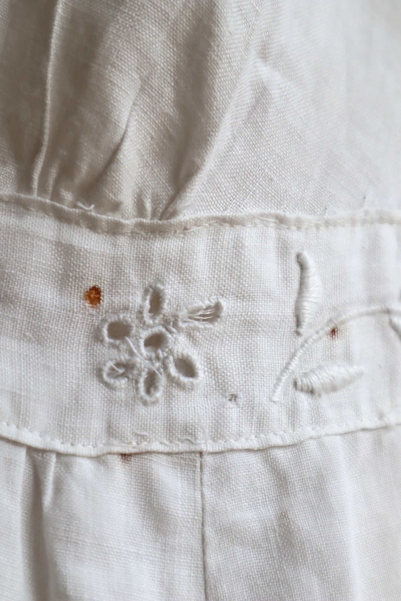 1900s Hand Embroidered White Linen Dress M