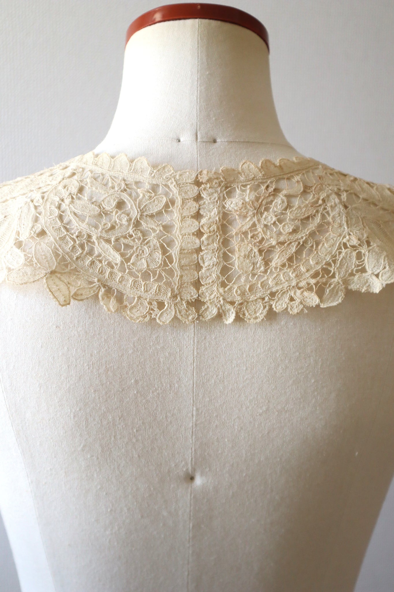 19th Brussels Duchesse Bobbin Lace Collar