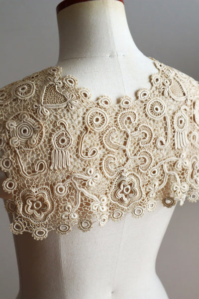 1930s Irish Crochet Style Floral Lace Sailor Collar