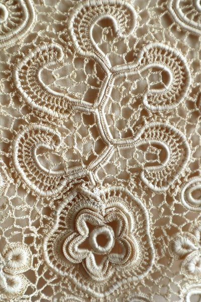 1930s Irish Crochet Style Floral Lace Sailor Collar