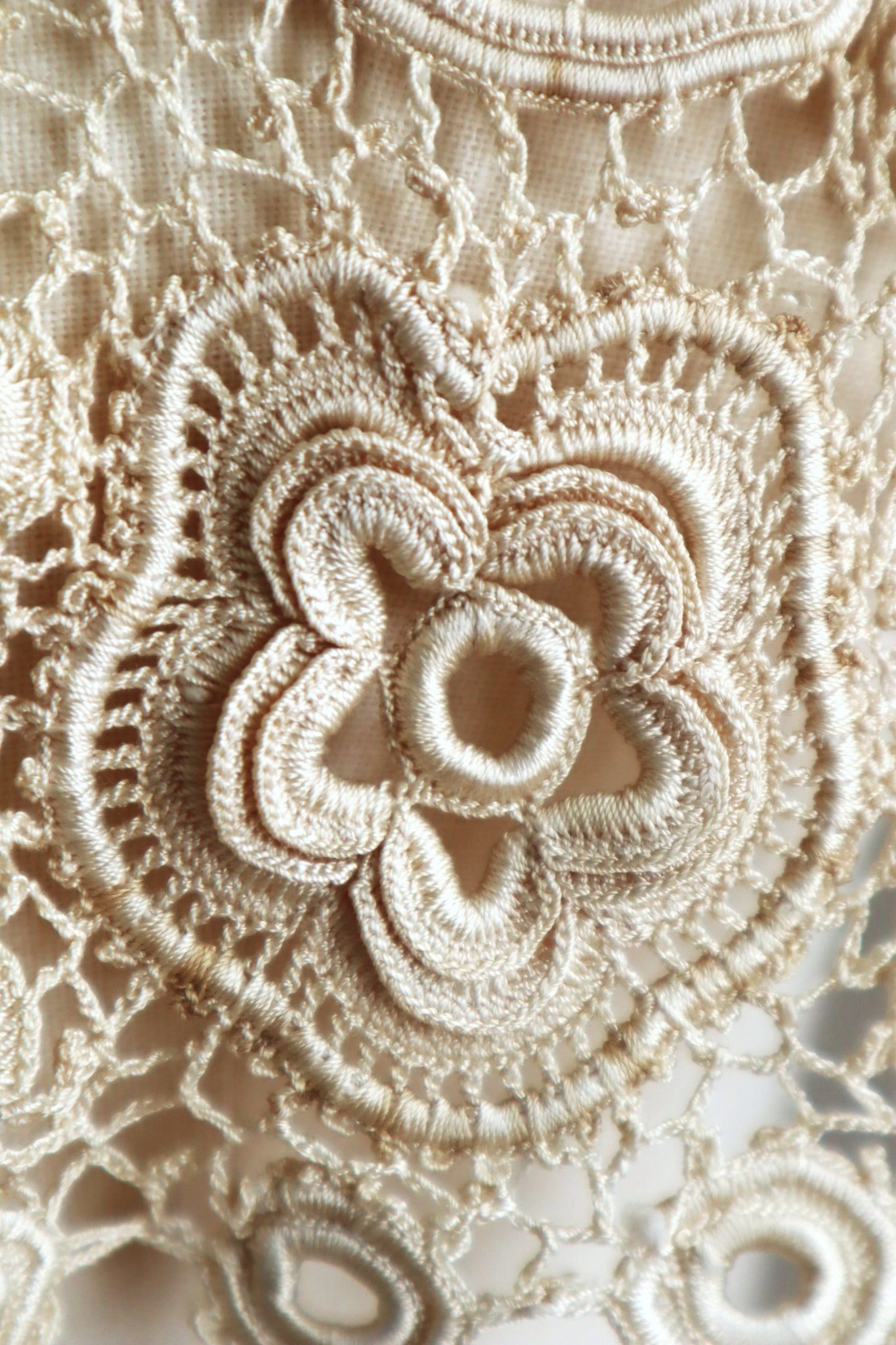 1930s Irish Crochet Style Floral Lace Sailor Collar