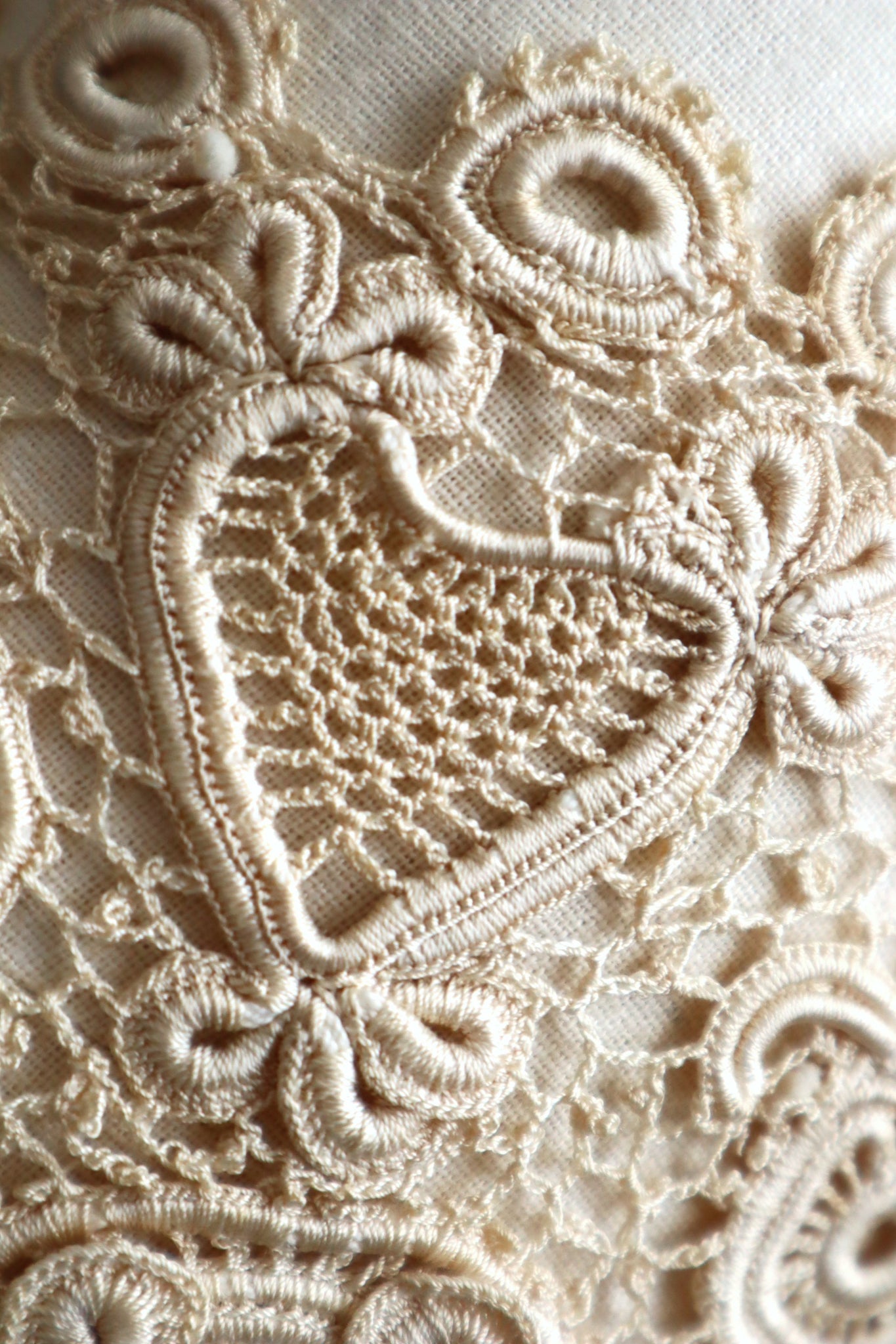 1930s Irish Crochet Style Floral Lace Sailor Collar