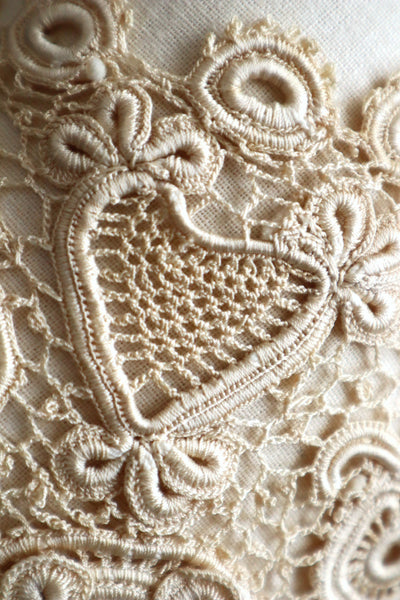 1930s Irish Crochet Style Floral Lace Sailor Collar