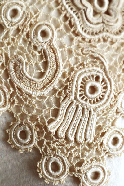1930s Irish Crochet Style Floral Lace Sailor Collar