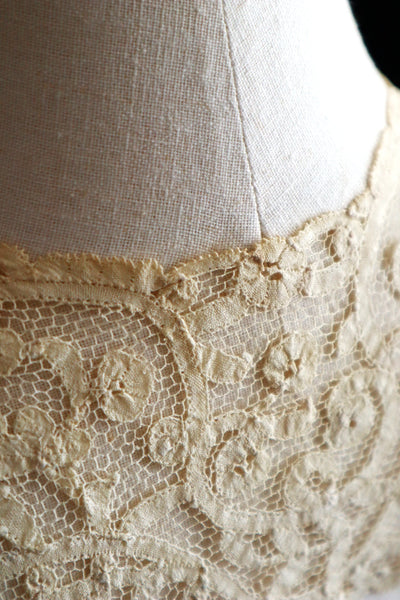 1890s Belgian Continuous Bobbin Lace Collar