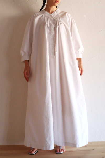 1900s French Hand-Sewn White Cotton Monogrammed Day Dress