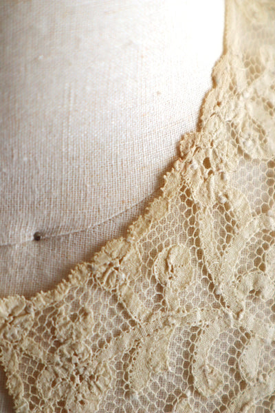 1890s Belgian Continuous Bobbin Lace Collar