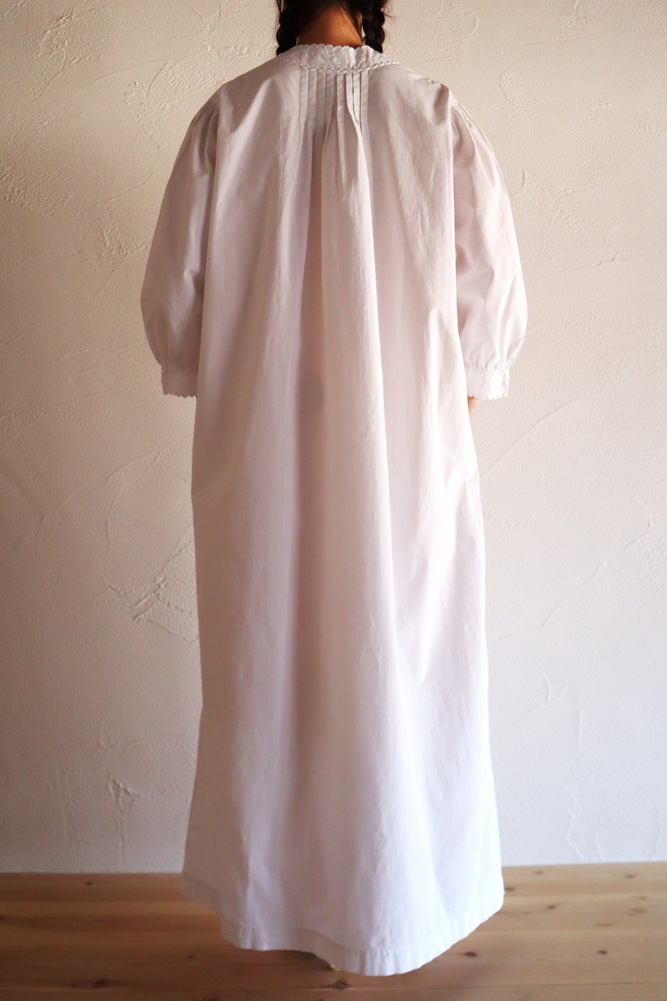 1900s French Hand-Sewn White Cotton Monogrammed Day Dress