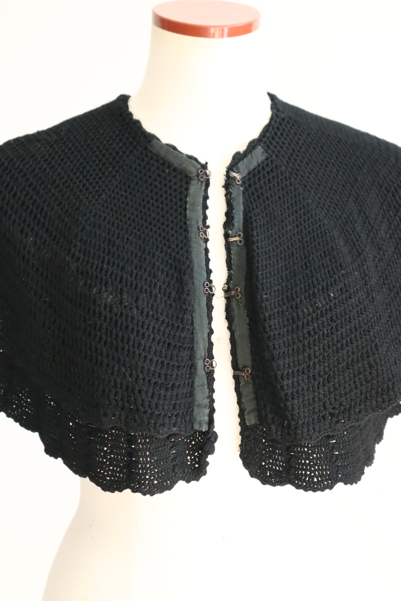 19th Black Wool Capelet