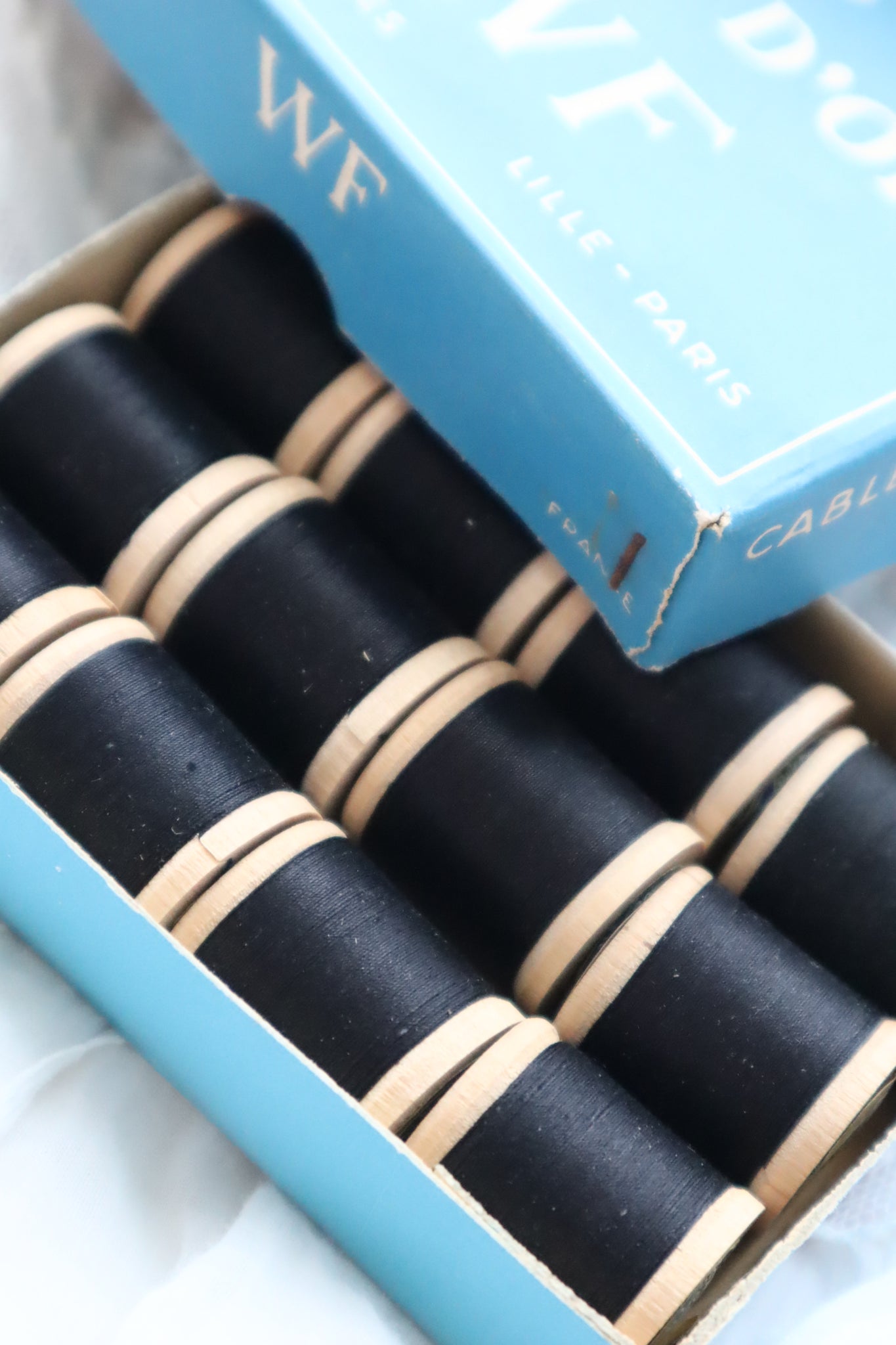 1910s French “LOUIS D’OR” Cotton Thread Set