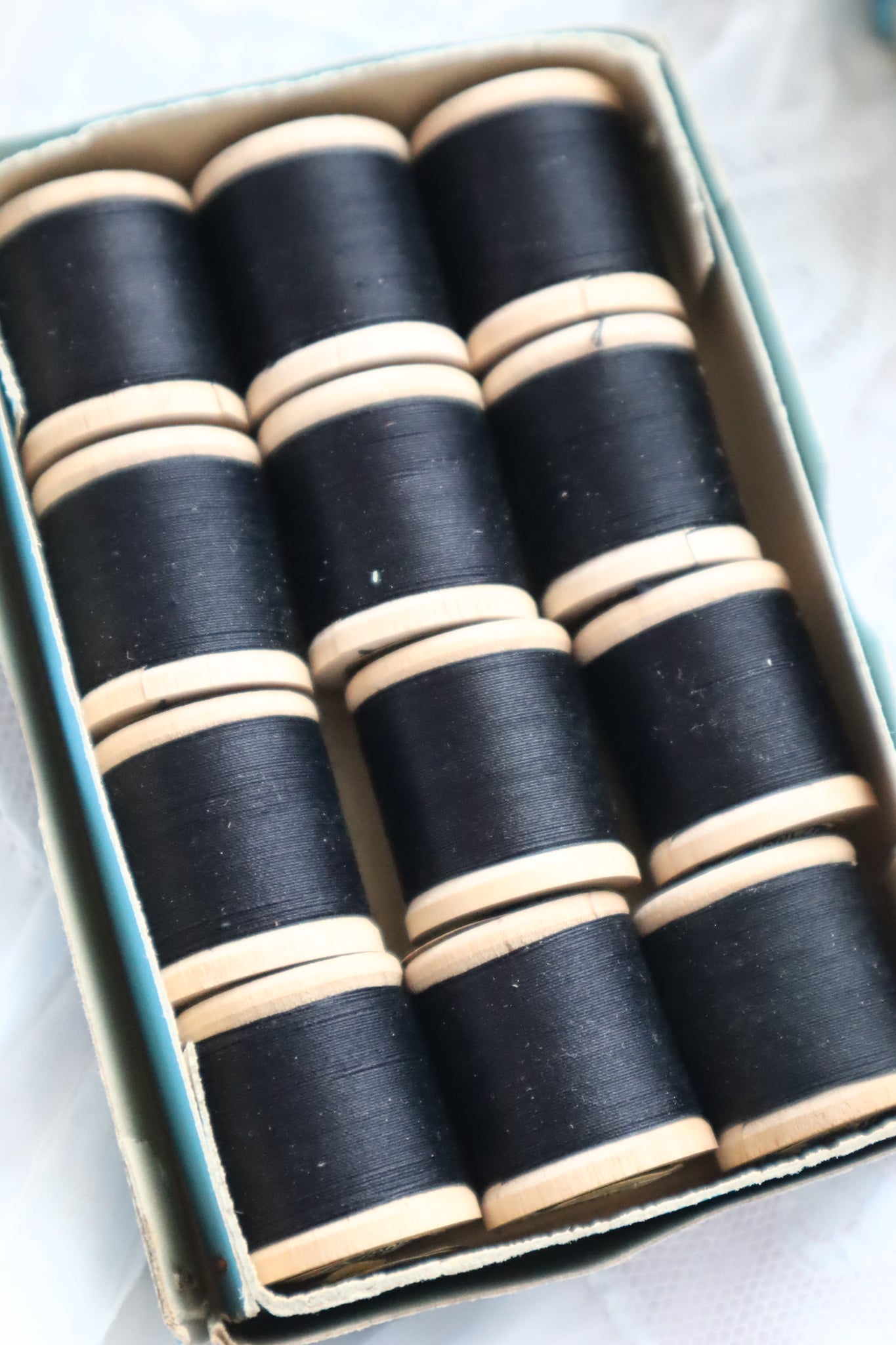 1910s French “LOUIS D’OR” Cotton Thread Set