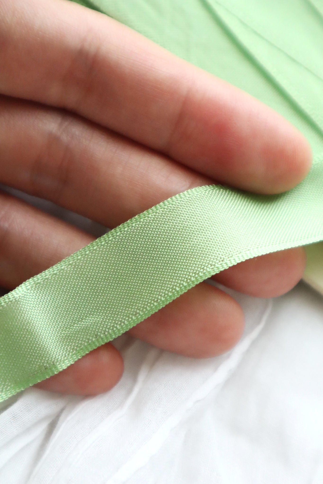 1940s–1950s French Deadstock Apple Green Rayonne Ribbon on Original Mercerie Card