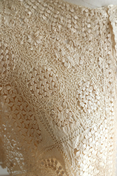 19th Century Silk Maltese Lace Big Collar