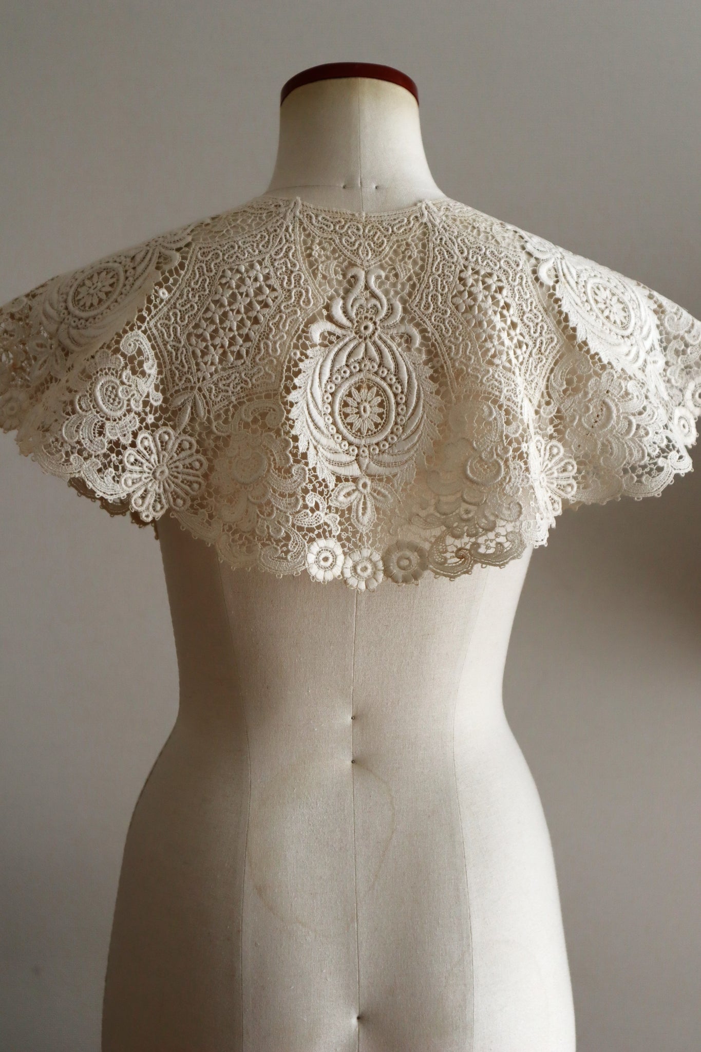 1920s French Deadstock Cotton Lace Berthe Collar