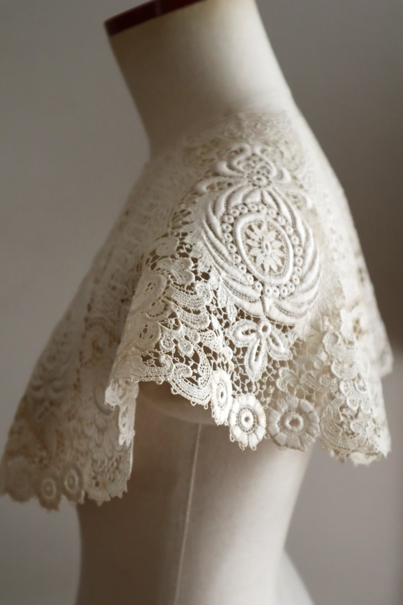 1920s French Deadstock Cotton Lace Berthe Collar