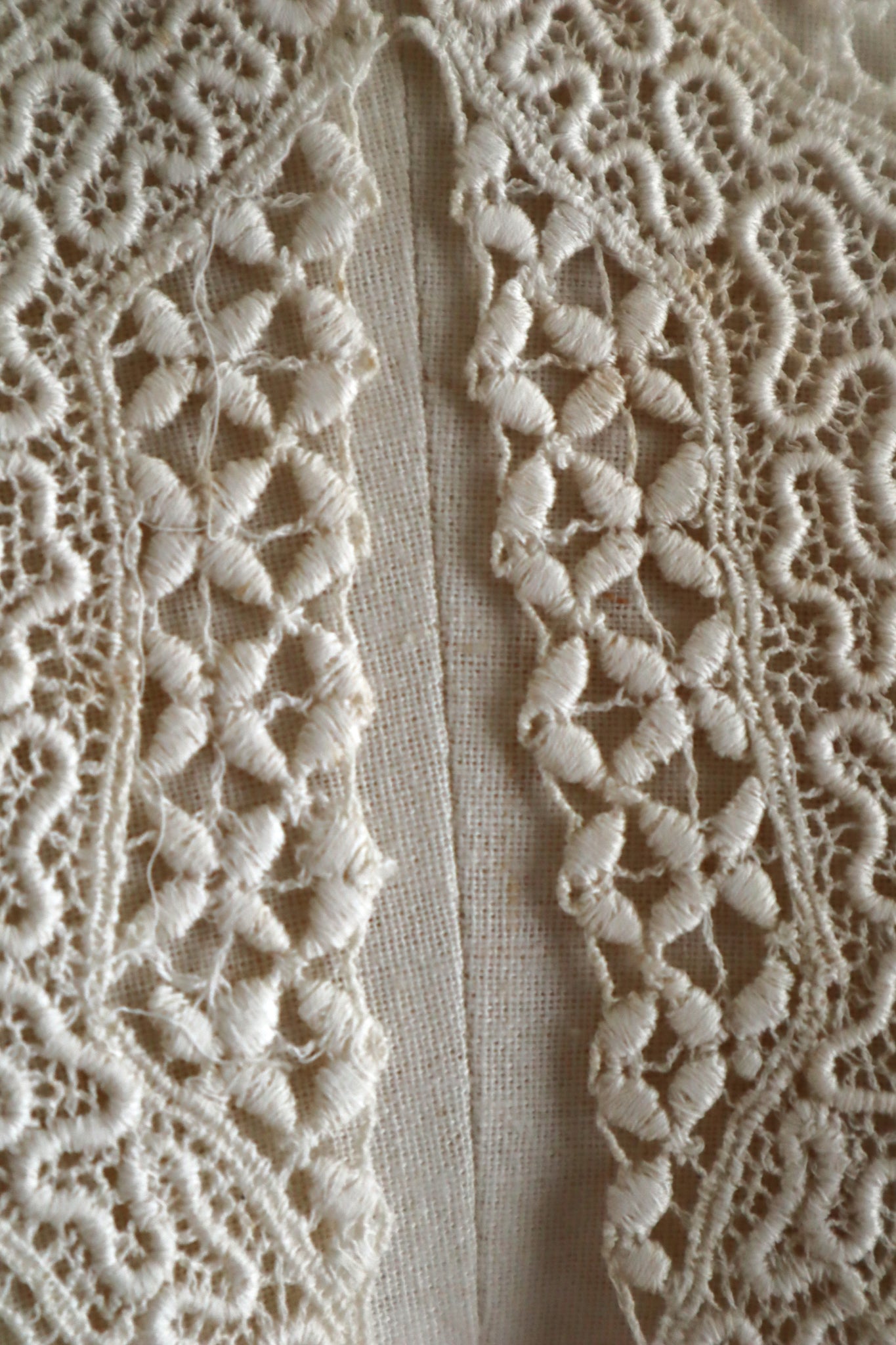 1920s French Deadstock Cotton Lace Berthe Collar