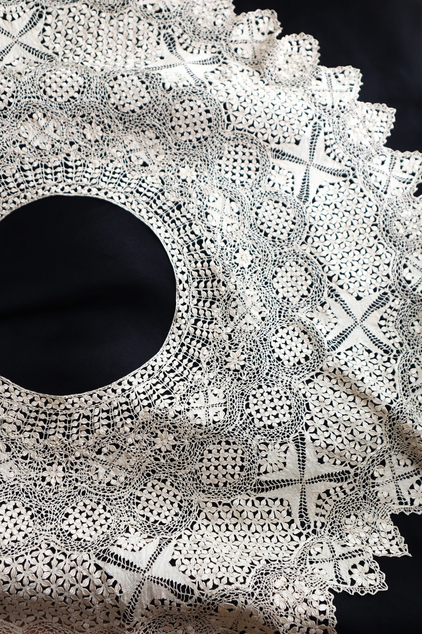 19th Century Silk Maltese Lace Big Collar
