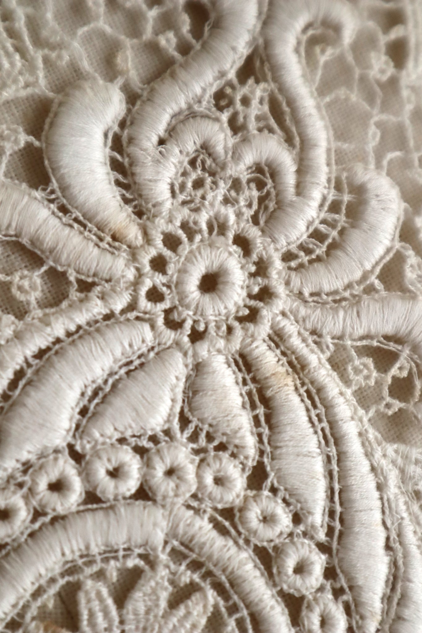 1920s French Deadstock Cotton Lace Berthe Collar