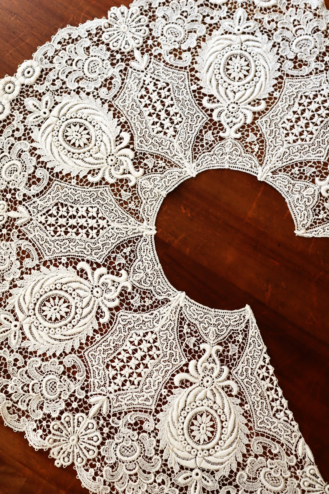1920s French Deadstock Cotton Lace Berthe Collar