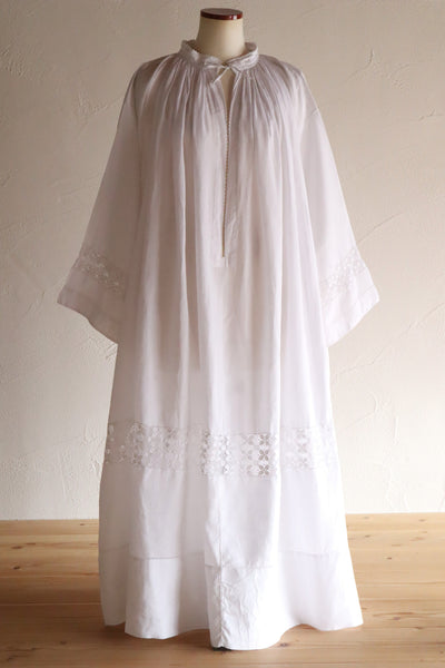1900s French Handworked Linen Drawnwork Lace Church Surplice