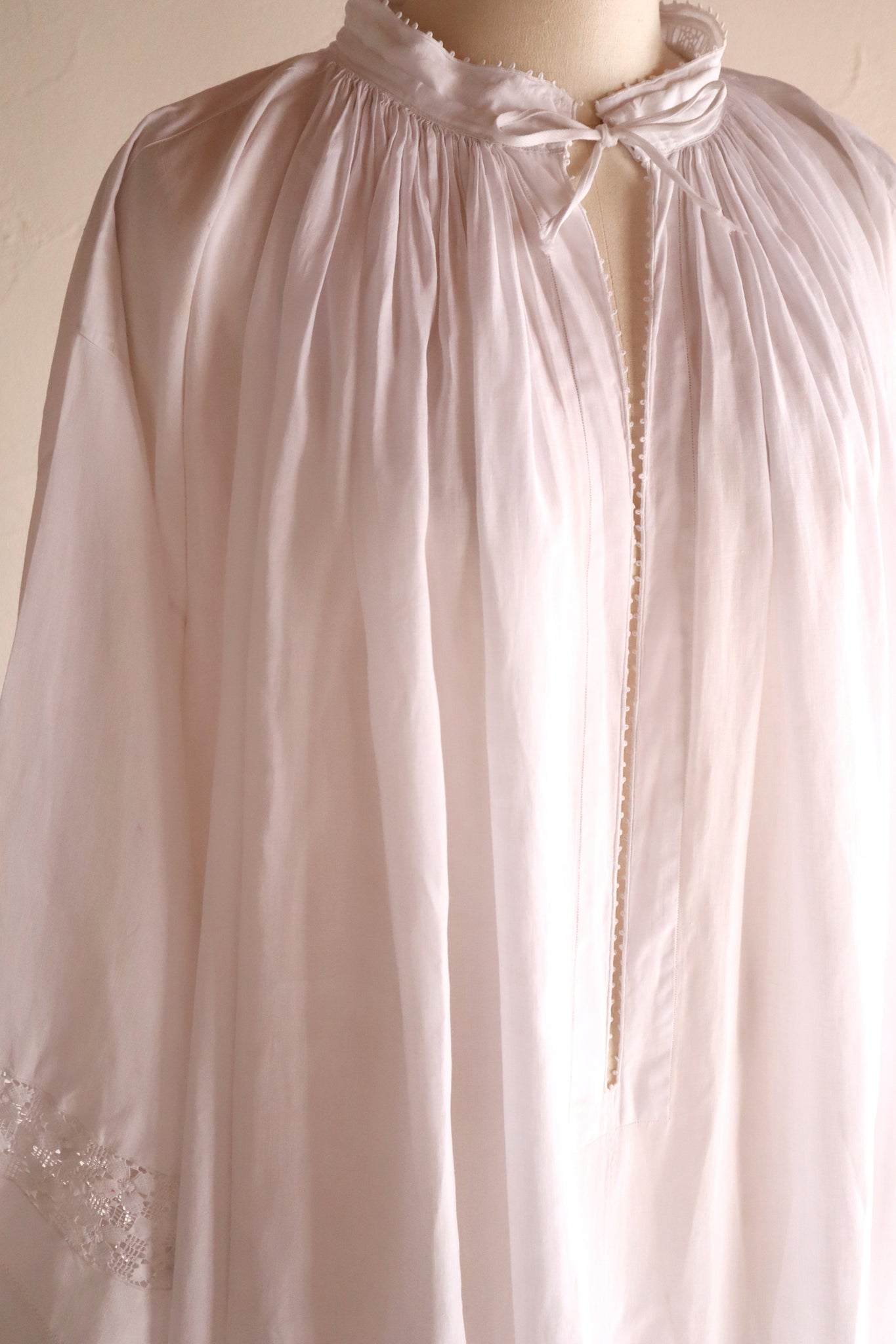 1900s French Handworked Linen Drawnwork Lace Church Surplice