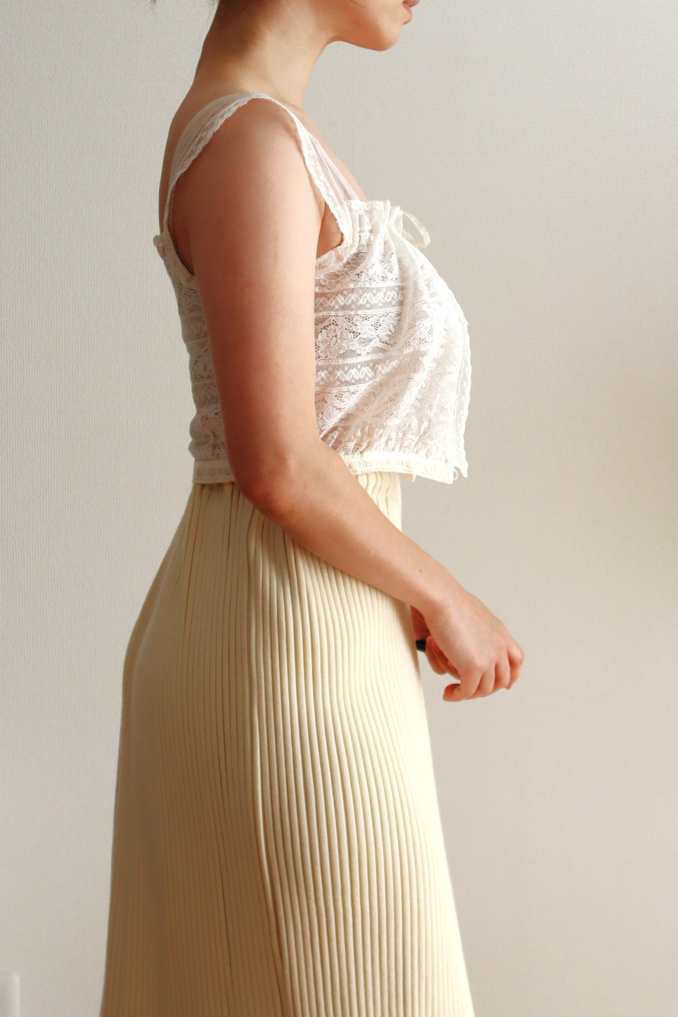 1900s Hand-Sewn Valenciennes Lace Corset Cover